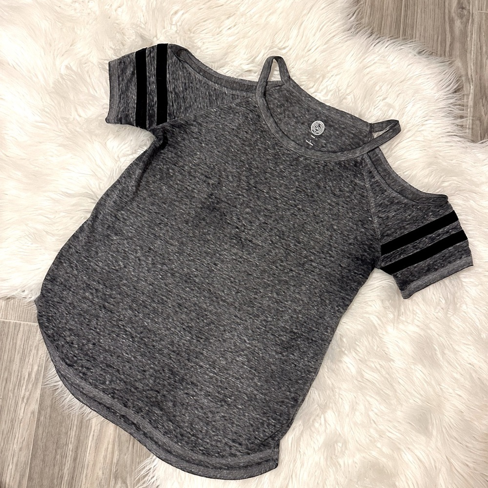 NWOT SO Cold Shoulder Top